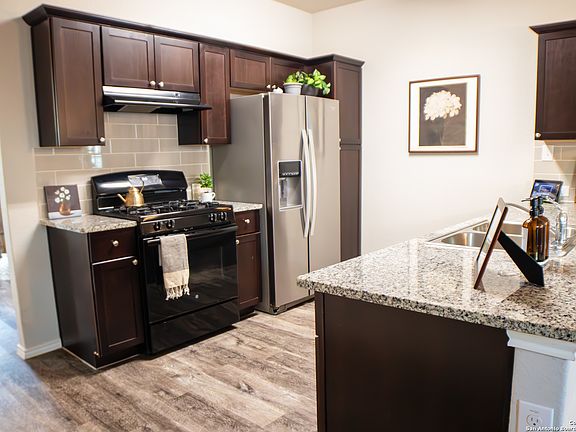 4th image of 9019 Oak Meadow Terrace