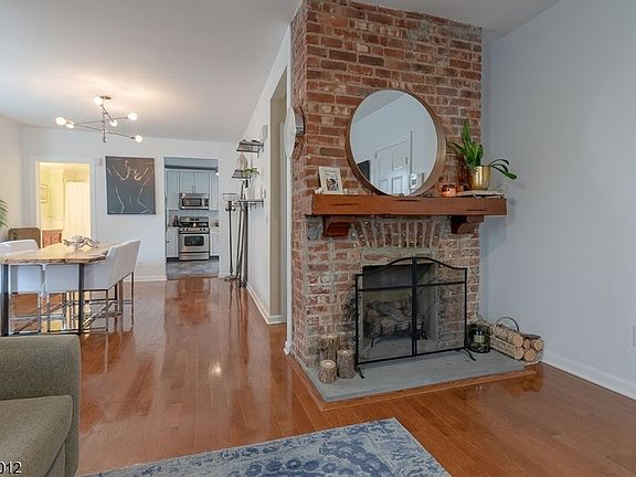 2nd image of 56 Forest St Unit Q