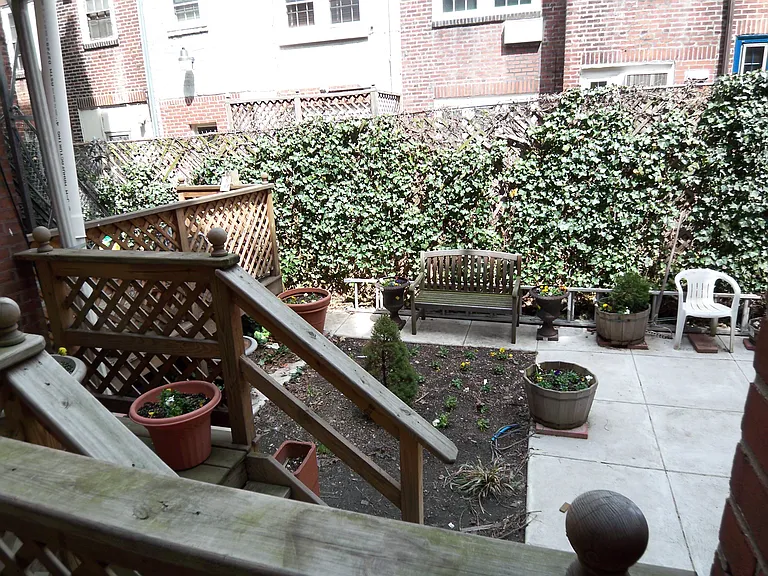 2131 Locust St #1 — Photo 7