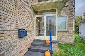 2nd image of 182 Finch Ave W