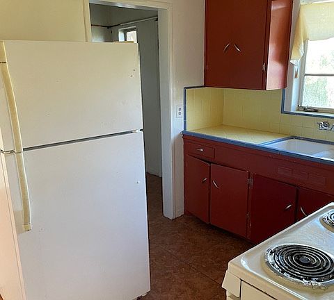 3rd image of 3912 N Park Ave #A