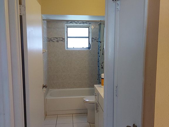 4th image of 164 Acapulco Dr