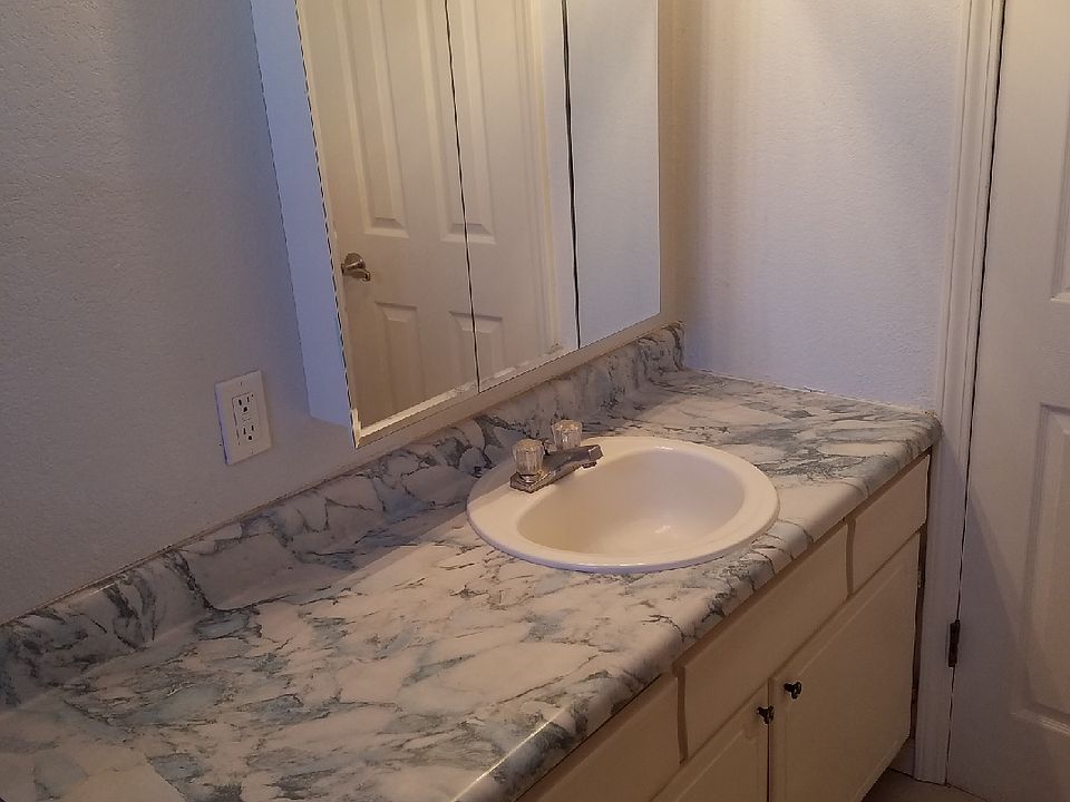 Bathroom cabinets and vanity