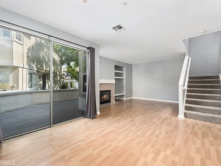 437 N Castletown #C — Photo 6