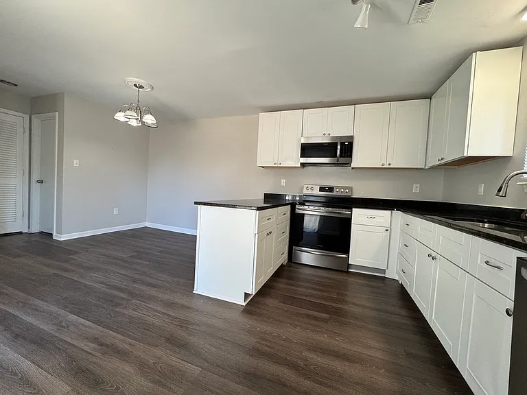 649 Ocean Lakes Dr — Photo 11