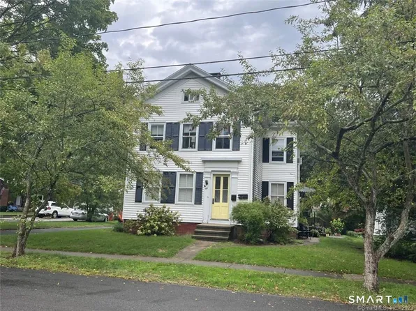 37 Pearl St #B, Guilford, CT 06437
