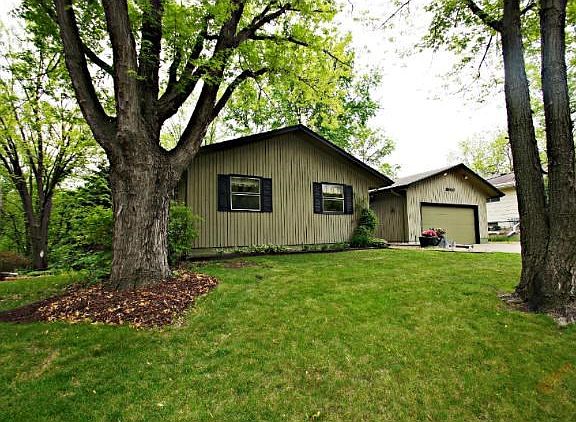 10457 Johnson Ave S disclosures.pdf