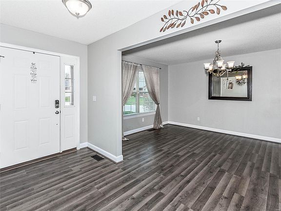 4th image of 101 Derby Ln