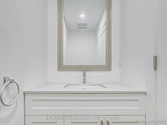 3rd image of 104 Pembroke St