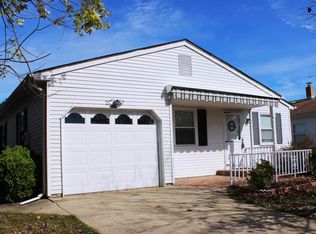 3 Inverell Dr, Toms River, NJ 08757