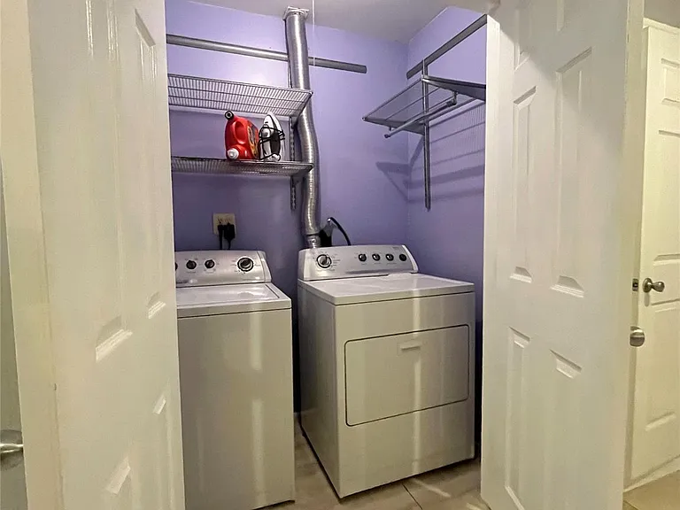 8702 Dawnridge Cir — Photo 22