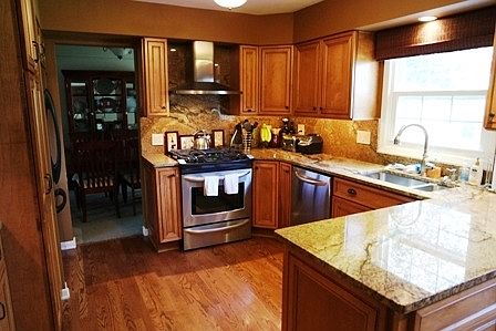5th image of 325 Terrace Dr