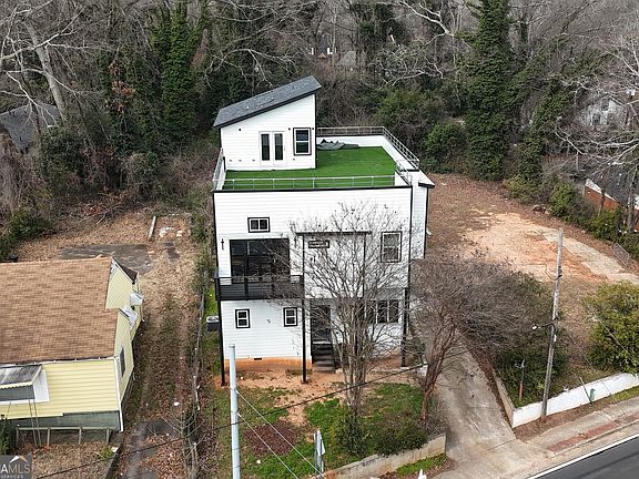 2nd image of 235 Candler Rd SE