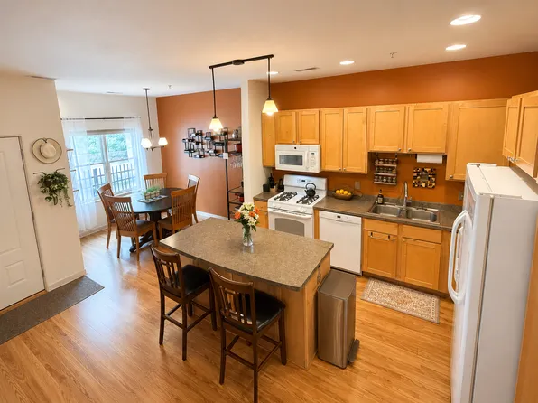 2900 11th Ave S #1009, Minneapolis, MN 55407