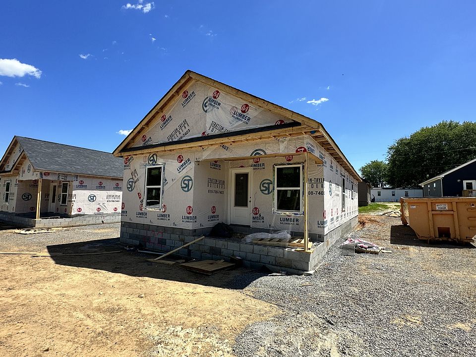 2nd image of 202 Center St