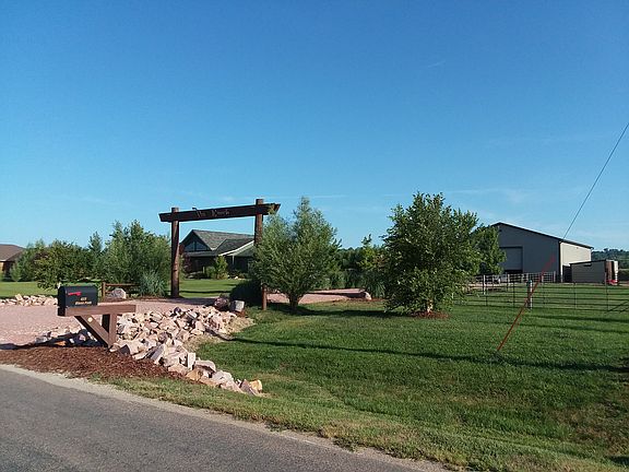 5th image of 423 Dixon Path