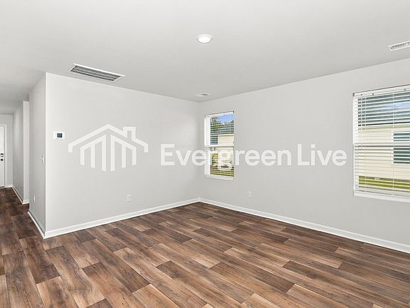 3rd image of 524 Resolute St