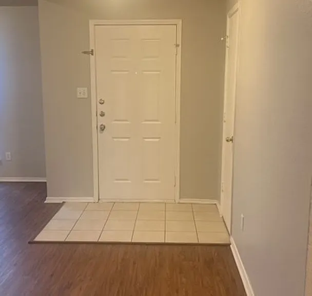 2913 Vicksburg Ln — Photo 5