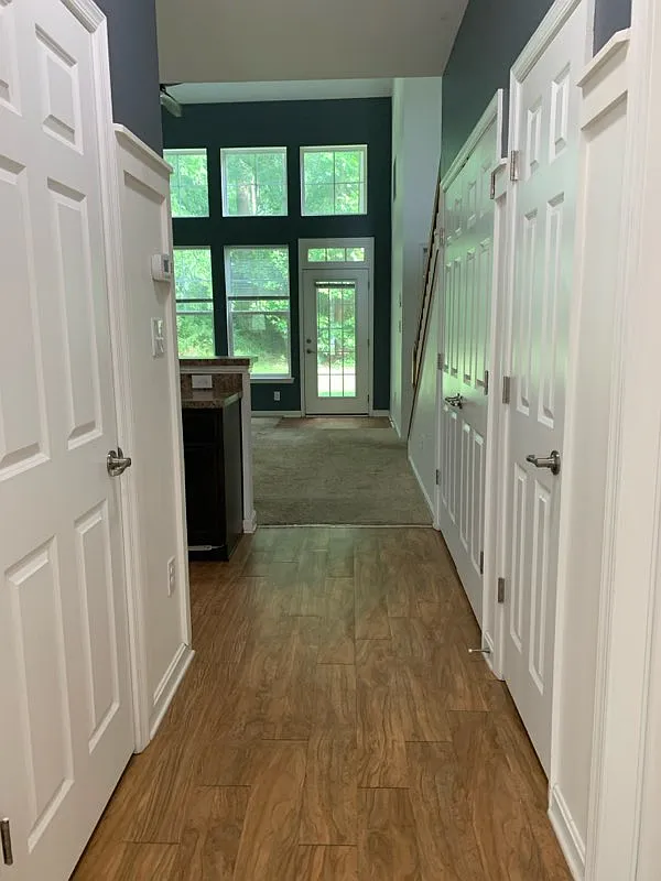 3 bed, 2.5 bath, 2112 sqft, $2,400 — Photo 3