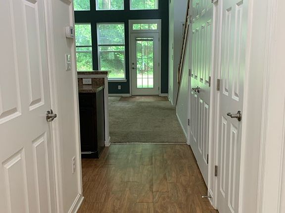 3rd image of 32041 Woods Ct