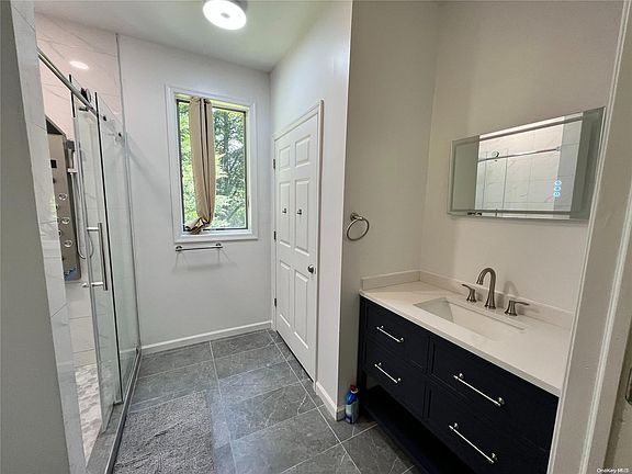 3rd image of 127 Kirkwood Road