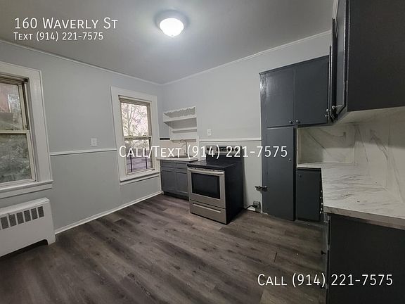 5th image of 160 Waverly St