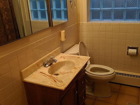 5th image of 5923 N Oconto Ave