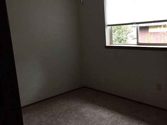 3rd image of 2920 D 60th Ln SE
