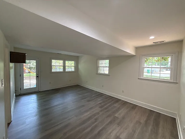 3927 Sharon View Rd — Photo 10