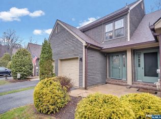 44 Manchester Ln, West Milford, NJ 07480