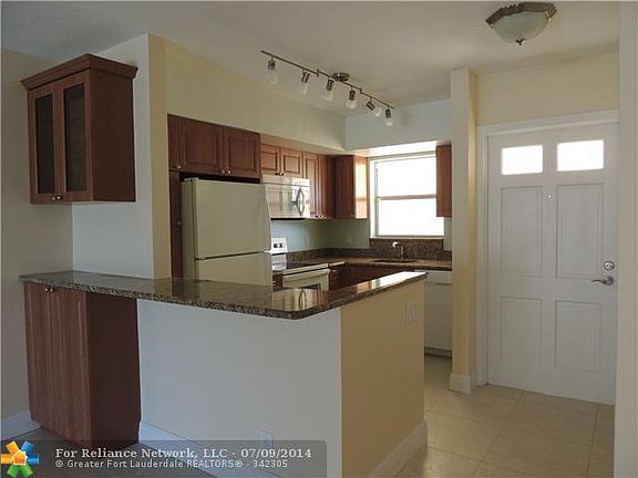 3rd image of 4737 NE 25th Ave APT 104