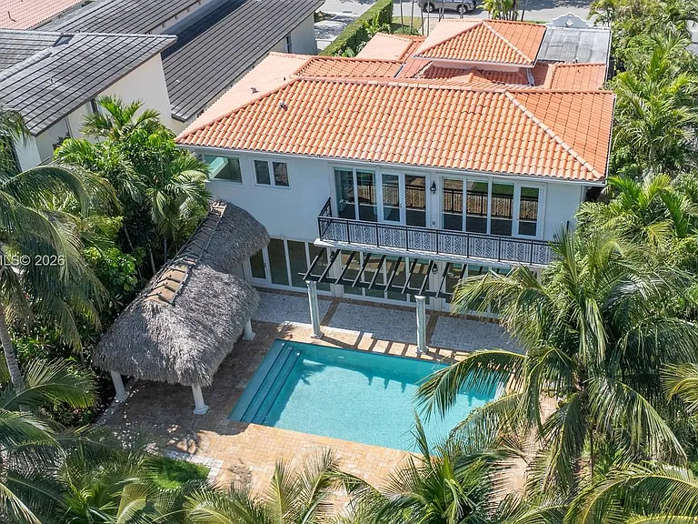 425 N Shore Dr — Photo 43