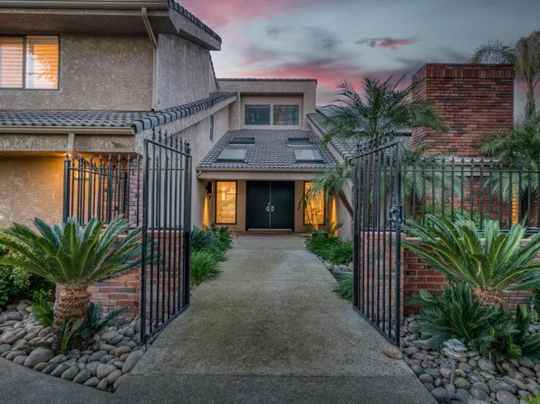 2788 W Bluff Ave, Fresno, CA 93711