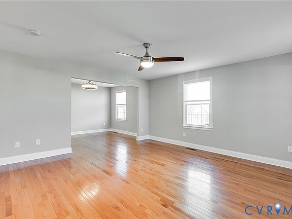 4th image of 1717 Moore St