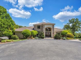 113 Hillview Dr, Moneta, VA 24121