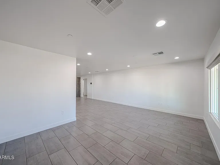 2651 N 71st Pl — Photo 8