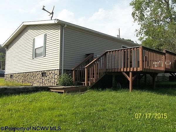2nd image of 21 Mayfield Aly
