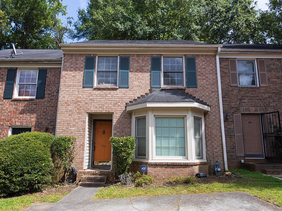 1st image of 751 Twin Brooks Ct