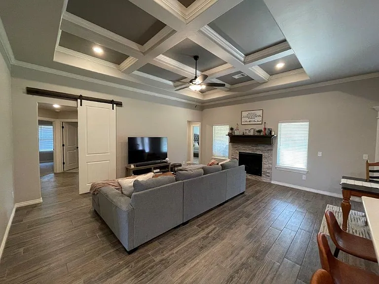 2916 Cypress Springs Blvd — Photo 8
