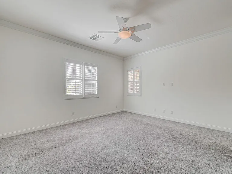 933 Everest Peak Ave — Photo 25