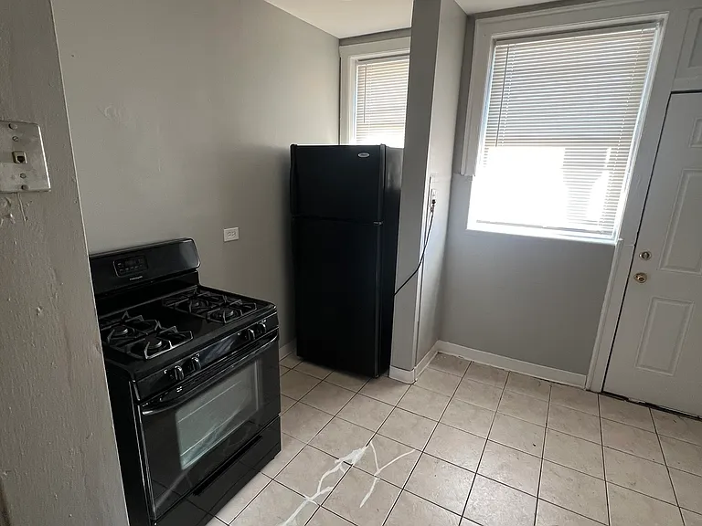 8346 S Maryland Ave #3 — Photo 11