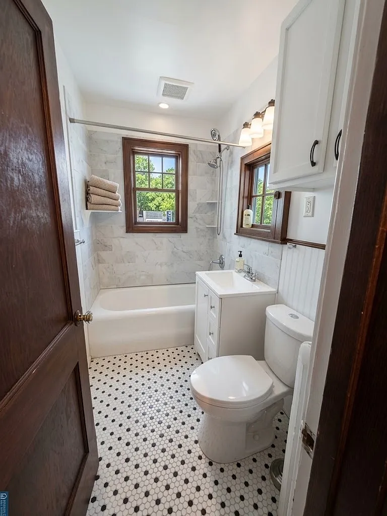 2 bed, 1000 sqft, $1,600 — Photo 4