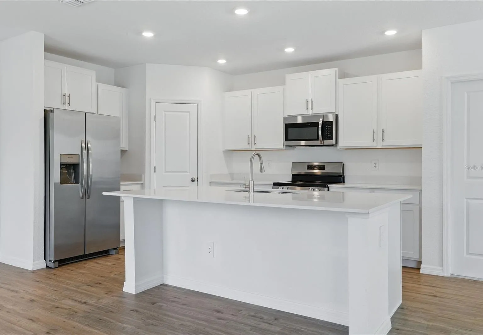4 bed, 1872 sqft, $2,800 — Photo 4