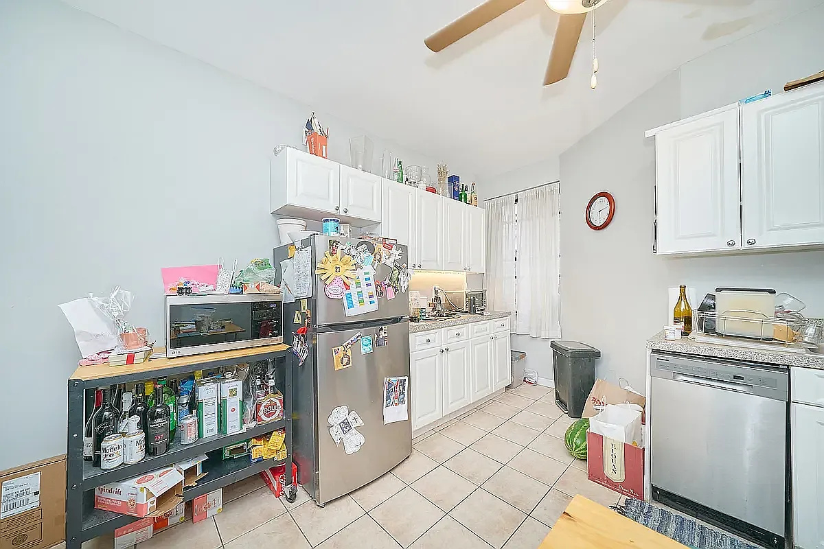 587 Riverside Drive — Photo 2