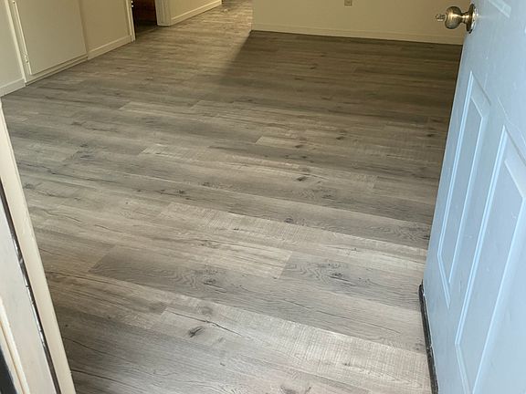 3rd image of 4025 Pheasant Dr Unit 1