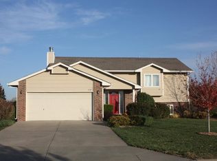 539 S Quail Ct, Newton, KS 67114