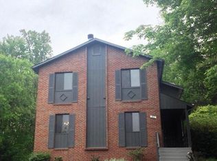 211 Keyes Ct, Sterling, VA 20164