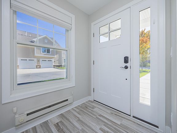 5th image of 503 Boardwalk Ln