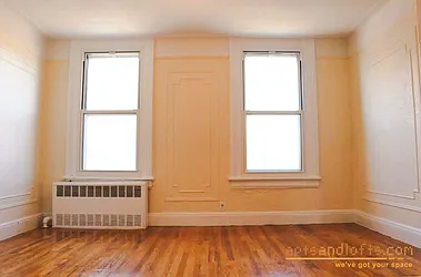 Rented by aptsandlofts.com