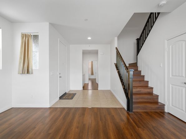 32395 Magee Ln, Temecula, CA 92592